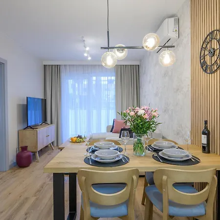 Apartment Black & Pink A020 -