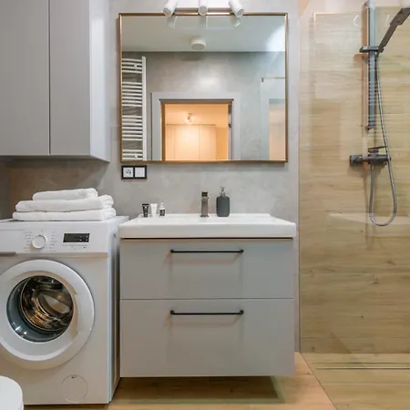 Black & Pink A020 - Appartamento *