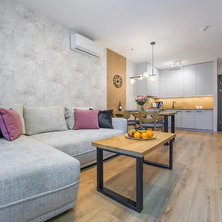 Black & Pink A020 - Appartamento *